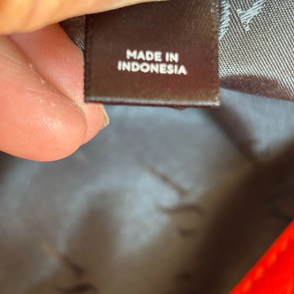 Simply Vera Wang Stylish Red and Tan Women's Bag - Picture 12 of 16